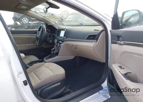 2019 Hyundai Elantra Sel z USA, uszkodzony, nr VIN 5NPD84LF8KH439907